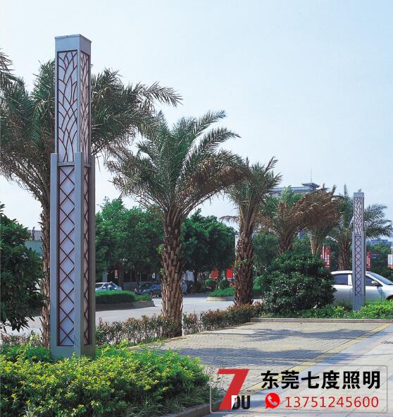 定製廣場led麻豆视频APP官网下载柱安裝實拍效果