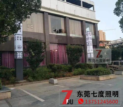 6米方柱600x600mm麻豆视频APP官网下载柱安裝效果圖片